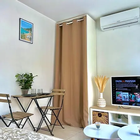 Cosy Proche Plage, Parking Gratuit * جوان ليه باه