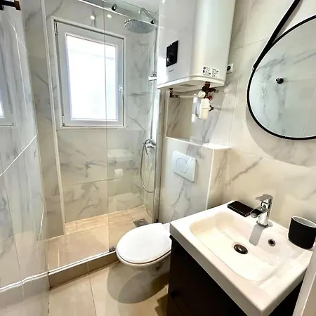 Cosy Proche Plage, Parking Gratuit * Juan-les-Pins